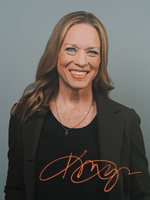 69a7b03668eaf82c86aa1fb9_Kelly_Merryman_Hoogstraten_with_name.jpg